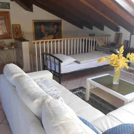 Bed & Breakfast Karibuni *